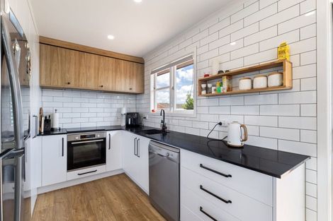 Photo of property in 25 Battersea Place, Roslyn, Palmerston North, 4414