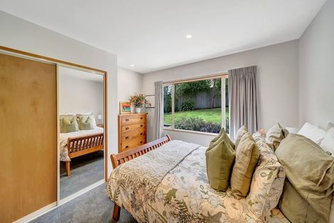Photo of property in 6 Somerton Rise, Westmorland, Christchurch, 8025