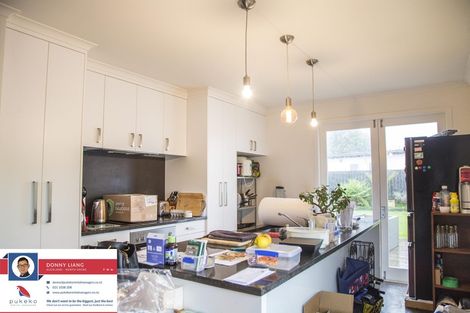 Photo of property in 107 Ennis Avenue, Pakuranga Heights, Auckland, 2010