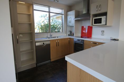 Photo of property in 16 Henderson Drive, Alexandra, 9320