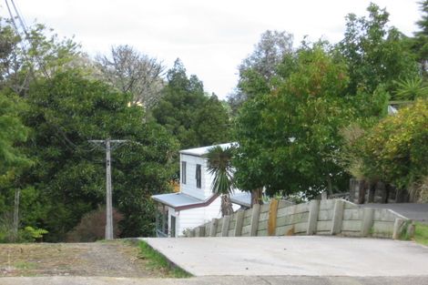 Photo of property in 3/63 Beach Haven Road, Beach Haven, Auckland, 0626