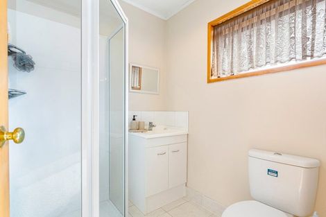 Photo of property in 4 Muscat Place, Henderson, Auckland, 0612