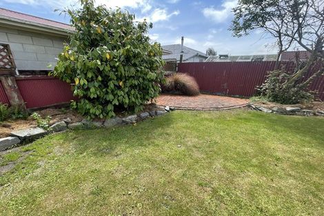 Photo of property in 16 Maude Street, Waimate, 7924
