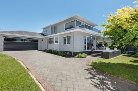 Photo of property in 12 Berwick Place, Mount Maunganui, 3116
