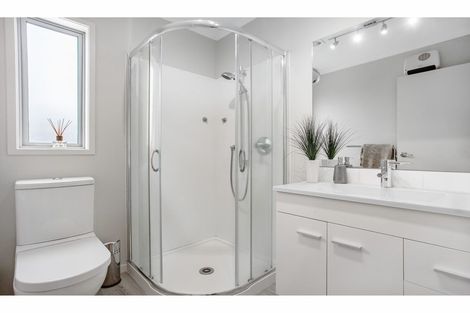 Photo of property in 128 Maire Road, Orewa, 0931