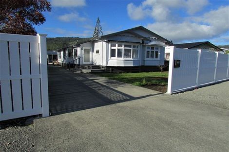 Photo of property in 37 Marlborough Street, Greymouth, 7805