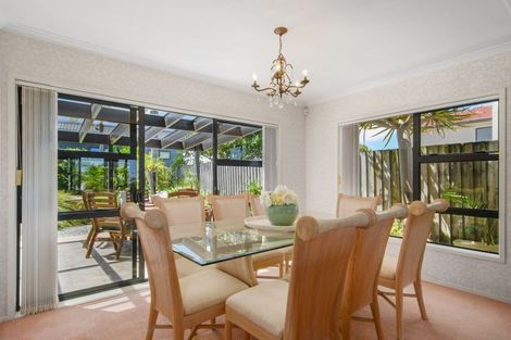 Photo of property in 8 Ferntree Terrace, West Harbour, Auckland, 0618