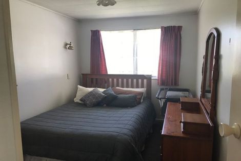 Photo of property in 31a Peach Road, Glenfield, Auckland, 0629