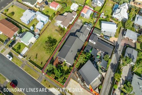 Photo of property in 102 Mark Street, Whangamata, 3620