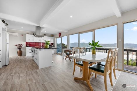 Photo of property in 11 Chestnut Grove, Maungaraki, Lower Hutt, 5010