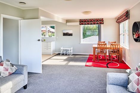 Photo of property in 31 Larsen Crescent, Tawa, Wellington, 5028