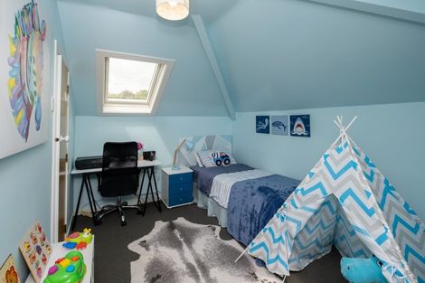 Photo of property in 48 Karina Road, Merrilands, New Plymouth, 4312