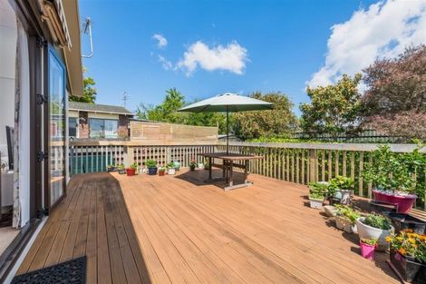 Photo of property in 2/88 Roberts Road, Te Atatu South, Auckland, 0610