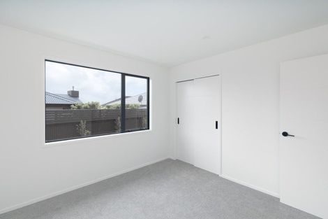 Photo of property in 2 Marsden Place, Hurworth, New Plymouth, 4310