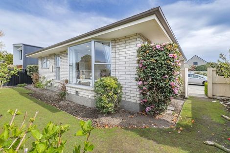 Photo of property in 1/23 Withells Road, Avonhead, Christchurch, 8042