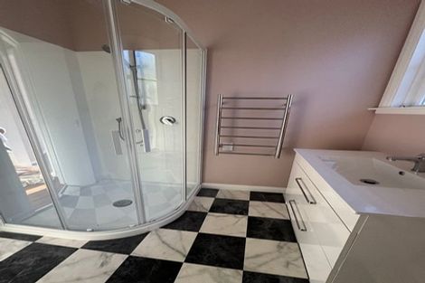 Photo of property in 6 Sidlaw Street, Strathmore Park, Wellington, 6022