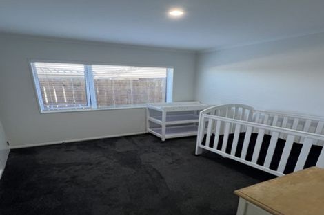 Photo of property in 32 Whareatua Avenue, Takanini, 2112
