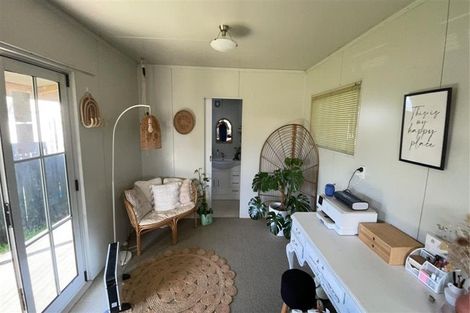 Photo of property in 12 Coniston Avenue, Te Atatu South, Auckland, 0610