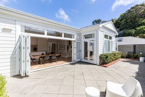 Photo of property in 22 Plunket Street, Kelburn, Wellington, 6012