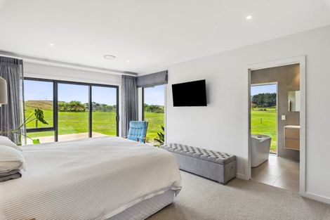 Photo of property in 39 Sandown Road, Te Horo Beach, Otaki, 5581