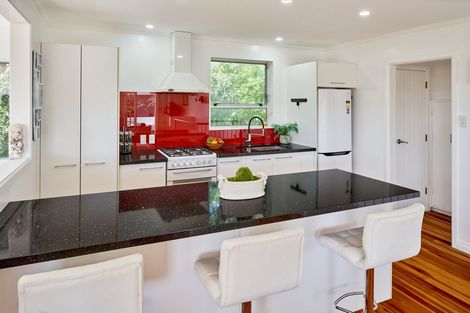 Photo of property in 72 Paremata Road, Paremata, Porirua, 5024