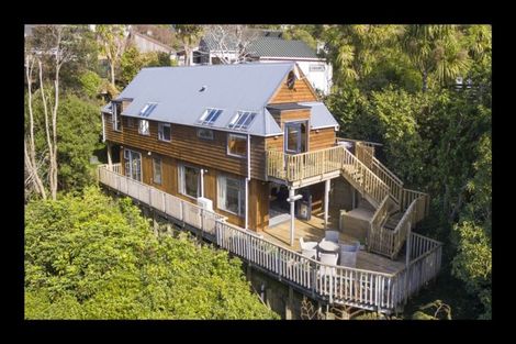 Photo of property in 32 Silverstream Road, Crofton Downs, Wellington, 6035