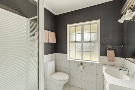 Photo of property in 188 Mangorei Road, Merrilands, New Plymouth, 4312