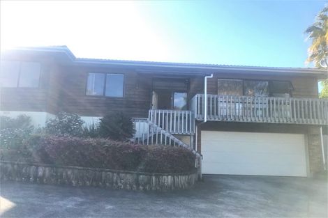 Photo of property in 1/1 Bass Street, West Harbour, Auckland, 0618