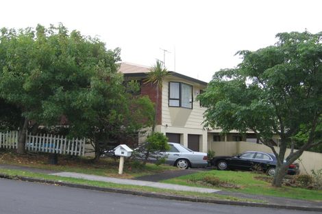 Photo of property in 30 Marina View Drive, West Harbour, Auckland, 0618
