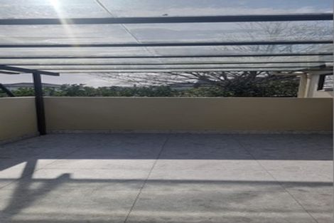 Photo of property in 2 Graham Collins Drive, Windsor Park, Auckland, 0632