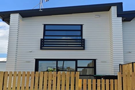 Photo of property in 150 Mcleod Road, Te Atatu South, Auckland, 0610