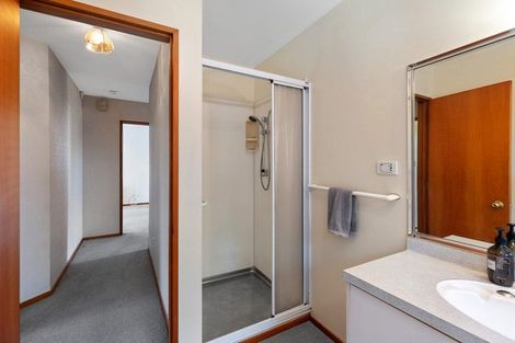 Photo of property in 1/437 Ilam Road, Bryndwr, Christchurch, 8052