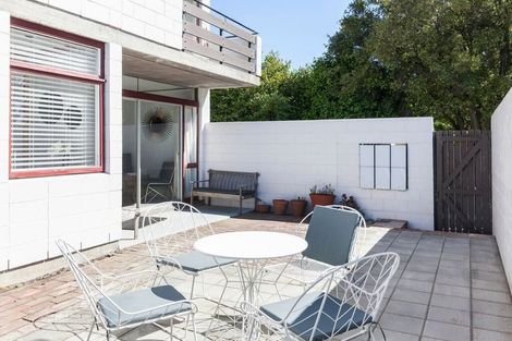 Photo of property in 21 Newbridge Place, Ilam, Christchurch, 8041