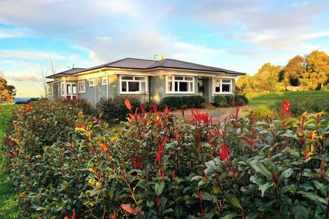 Photo of property in 147 Mcleod Road, South Head, Helensville, 0874