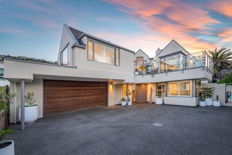 Photo of property in 2/124 Esplanade, Sumner, Christchurch, 8081