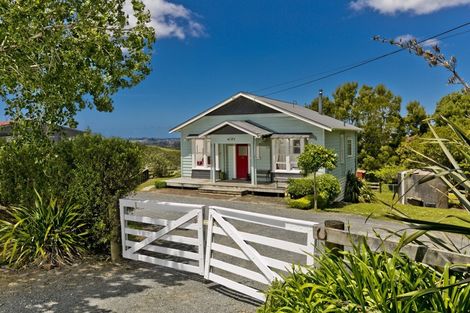 Photo of property in 166 Gervin Road, Wainui, Silverdale, 0992