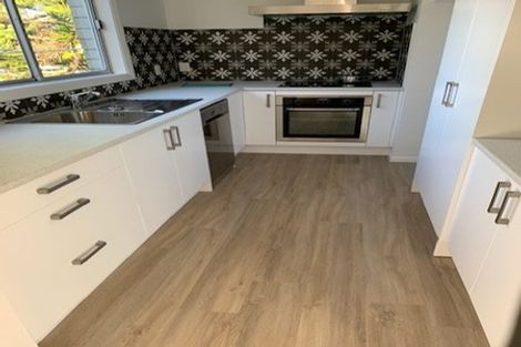 Photo of property in 11 Bluegum Road, Paraparaumu Beach, Paraparaumu, 5032