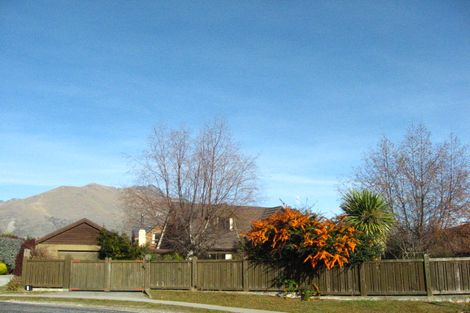 Photo of property in 1 Redwood Court, Kelvin Heights, Queenstown, 9300