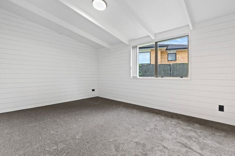Photo of property in 2/12 Christmas Road, Manurewa, Auckland, 2102