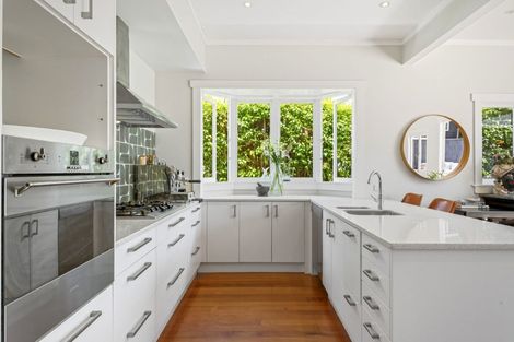 Photo of property in 40 Ngataringa Road, Devonport, Auckland, 0624