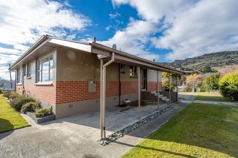 Photo of property in 2 Ancrum Street, Roxburgh, 9500