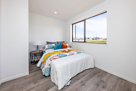 Photo of property in 33 Sapwood Crescent, Takanini, 2110