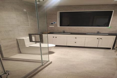 Photo of property in 2 Oakheart Way, Forrest Hill, Auckland, 0620