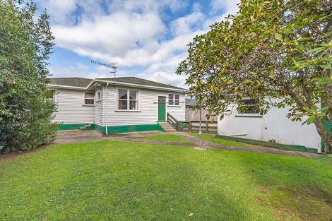 Photo of property in 115 Bartholomew Road, Levin, 5510