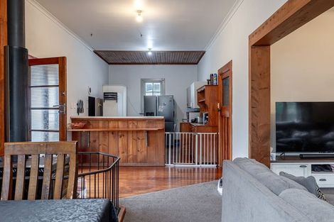 Photo of property in 6 Napier Road, Terrace End, Palmerston North, 4410