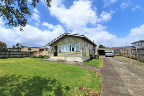 Photo of property in 15 Grande Vue Road, Papatoetoe, Auckland, 2025