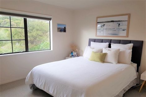 Photo of property in 64 Albatross Close, Whitby, Porirua, 5024