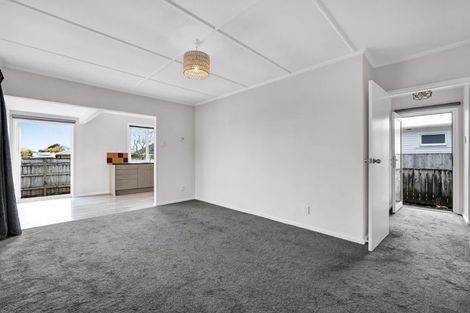 Photo of property in 1/324 Carrington Street, Vogeltown, New Plymouth, 4310