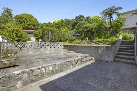 Photo of property in 5 Magdalen Street, Tawa, Wellington, 5028