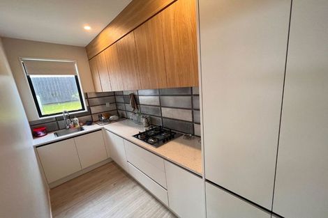 Photo of property in 8 Celestial Crescent, Orewa, 0931